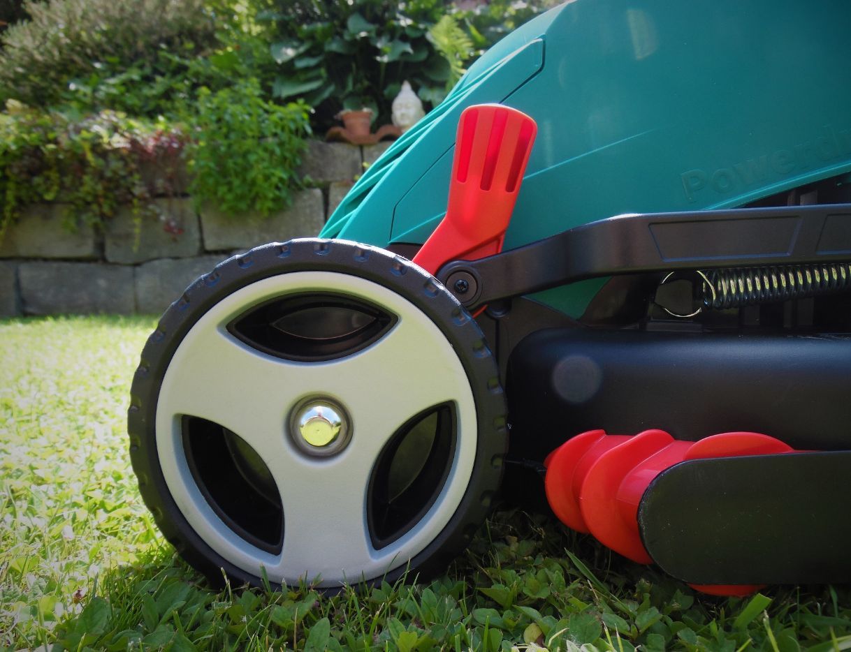 lawn mower wheel